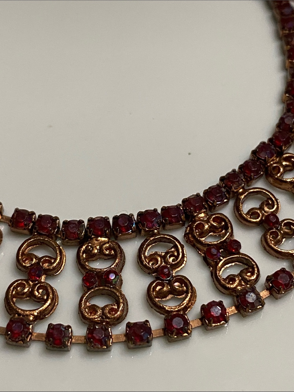 Antique Red Crystal Filigree choker - Picture 4 of 9